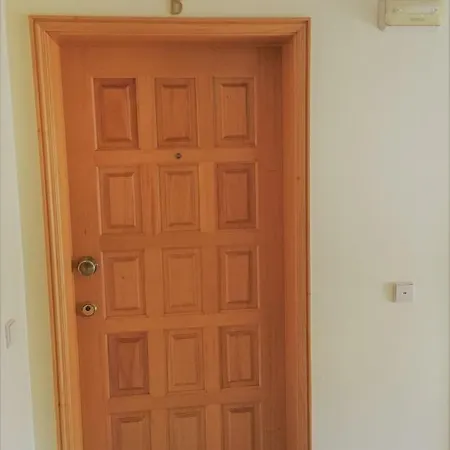 Ledo's House Ταβίρα